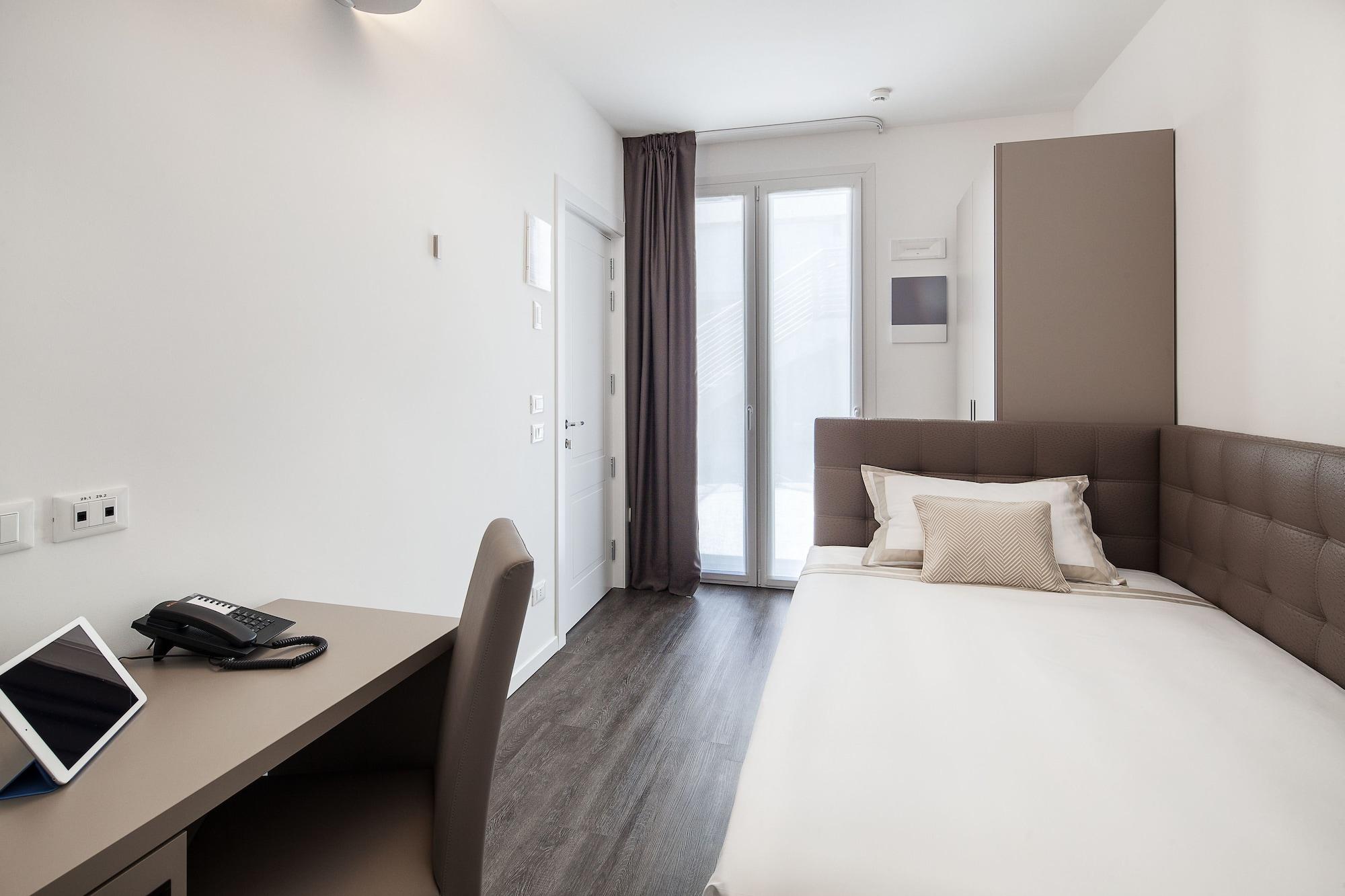 Hotel Studio Inn Centrale & Milano Urban Padel Екстериор снимка