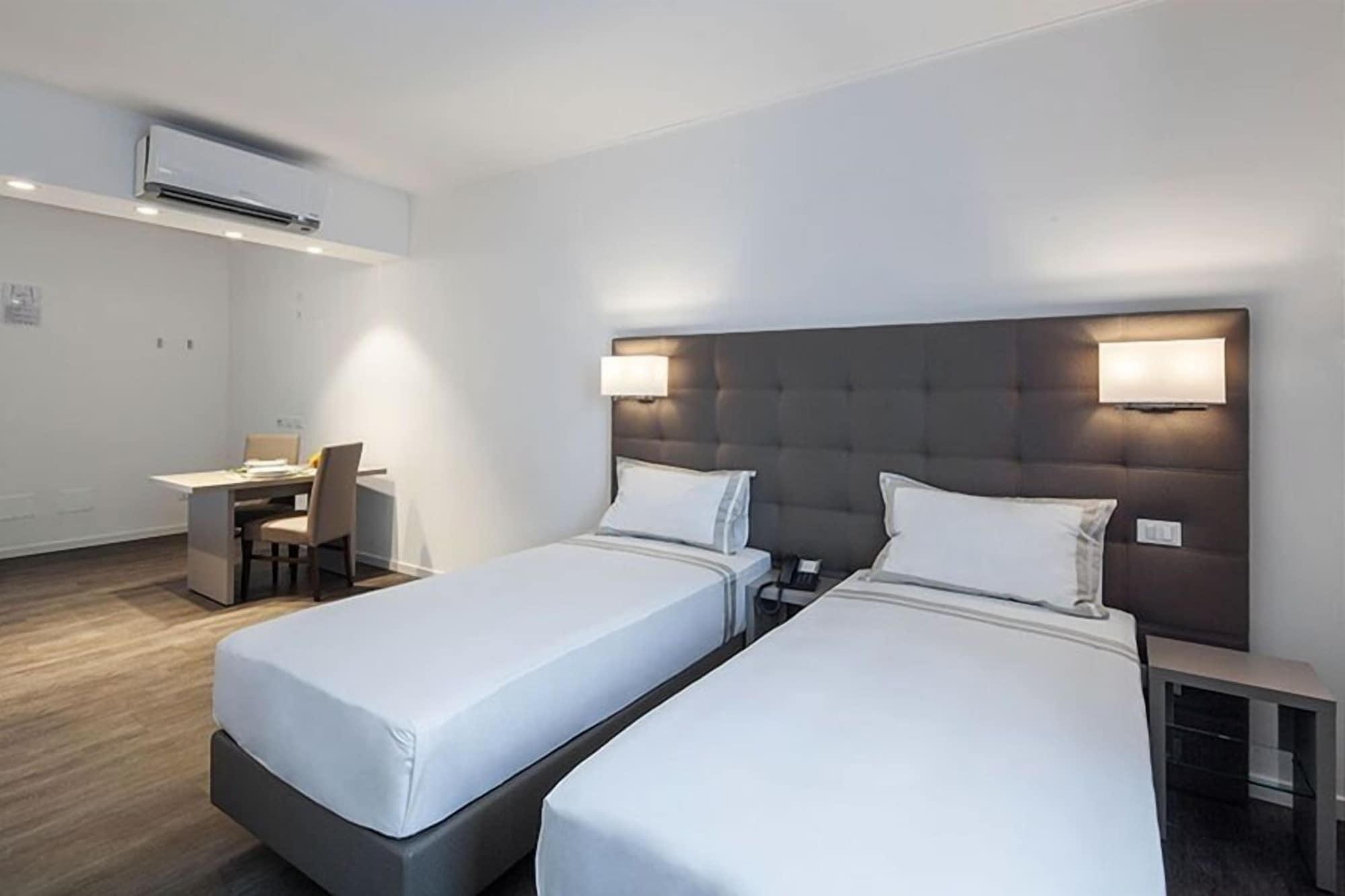 Hotel Studio Inn Centrale & Milano Urban Padel Екстериор снимка