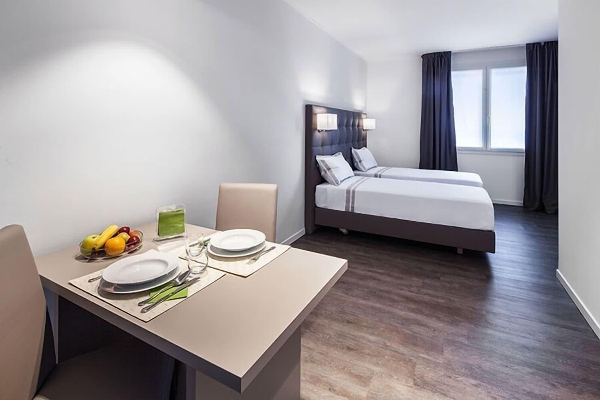 Hotel Studio Inn Centrale & Milano Urban Padel Екстериор снимка