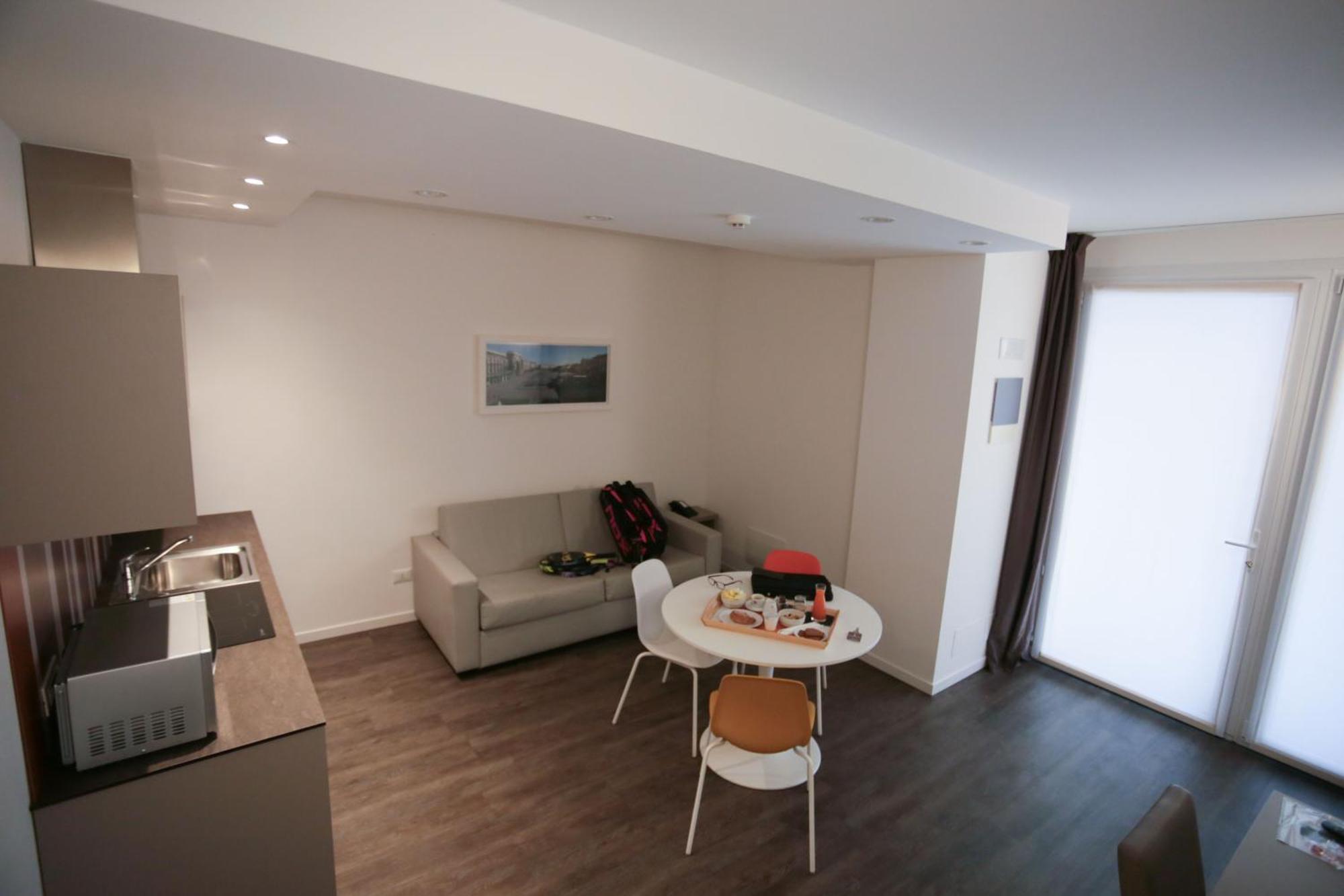 Hotel Studio Inn Centrale & Milano Urban Padel Екстериор снимка