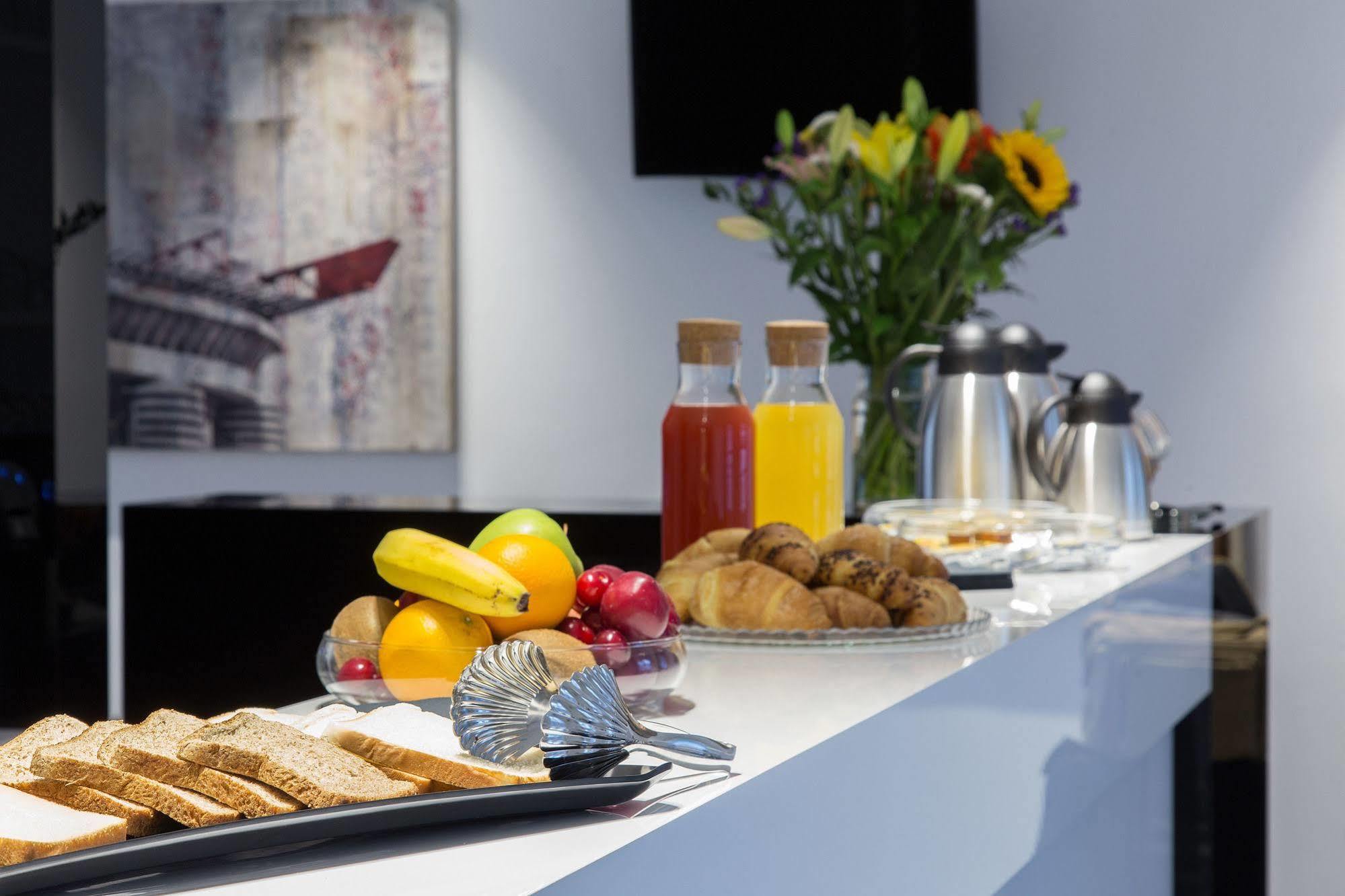 Hotel Studio Inn Centrale & Milano Urban Padel Екстериор снимка